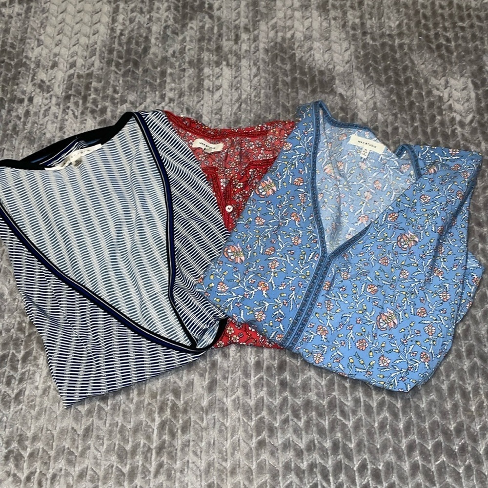 3 Max Studio shirts.‎  Size XL.